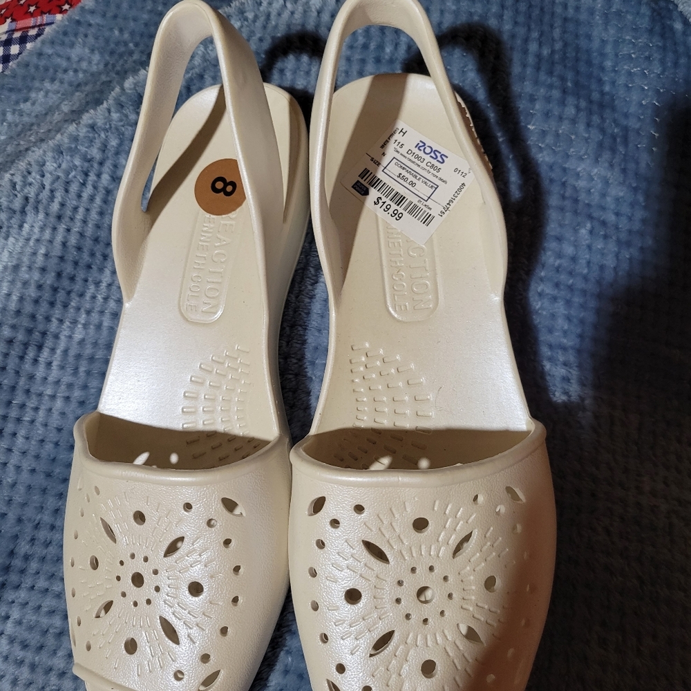 Reaction by Kenneth Cole size 8